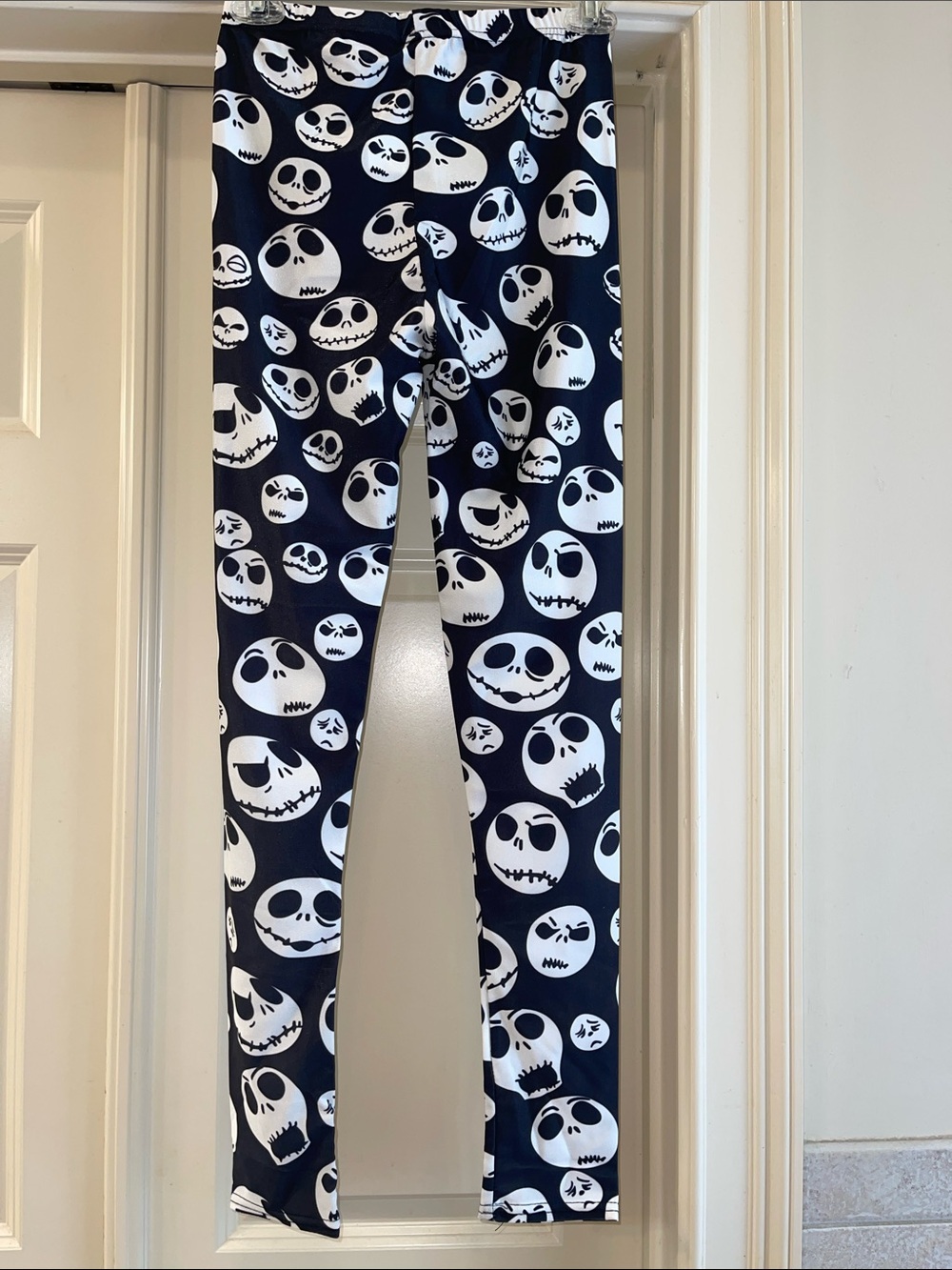 Nightmare Before Christmas Jack Skellington Black & White Leggings S/M - Picture 2 of 3